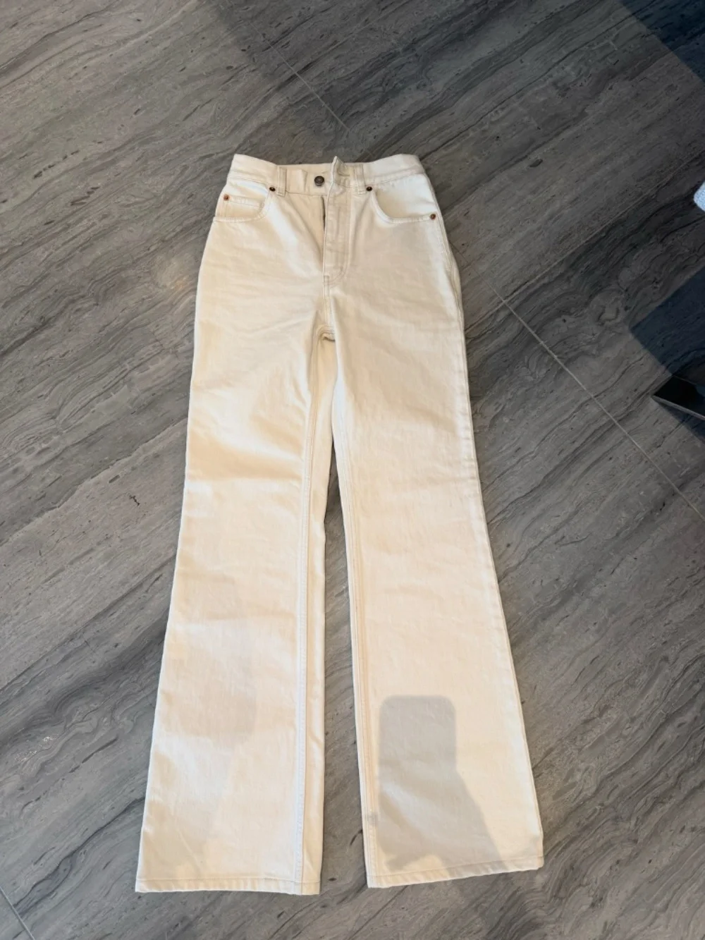 Saint Lauren Current Season Size 24 Jeans Cream
